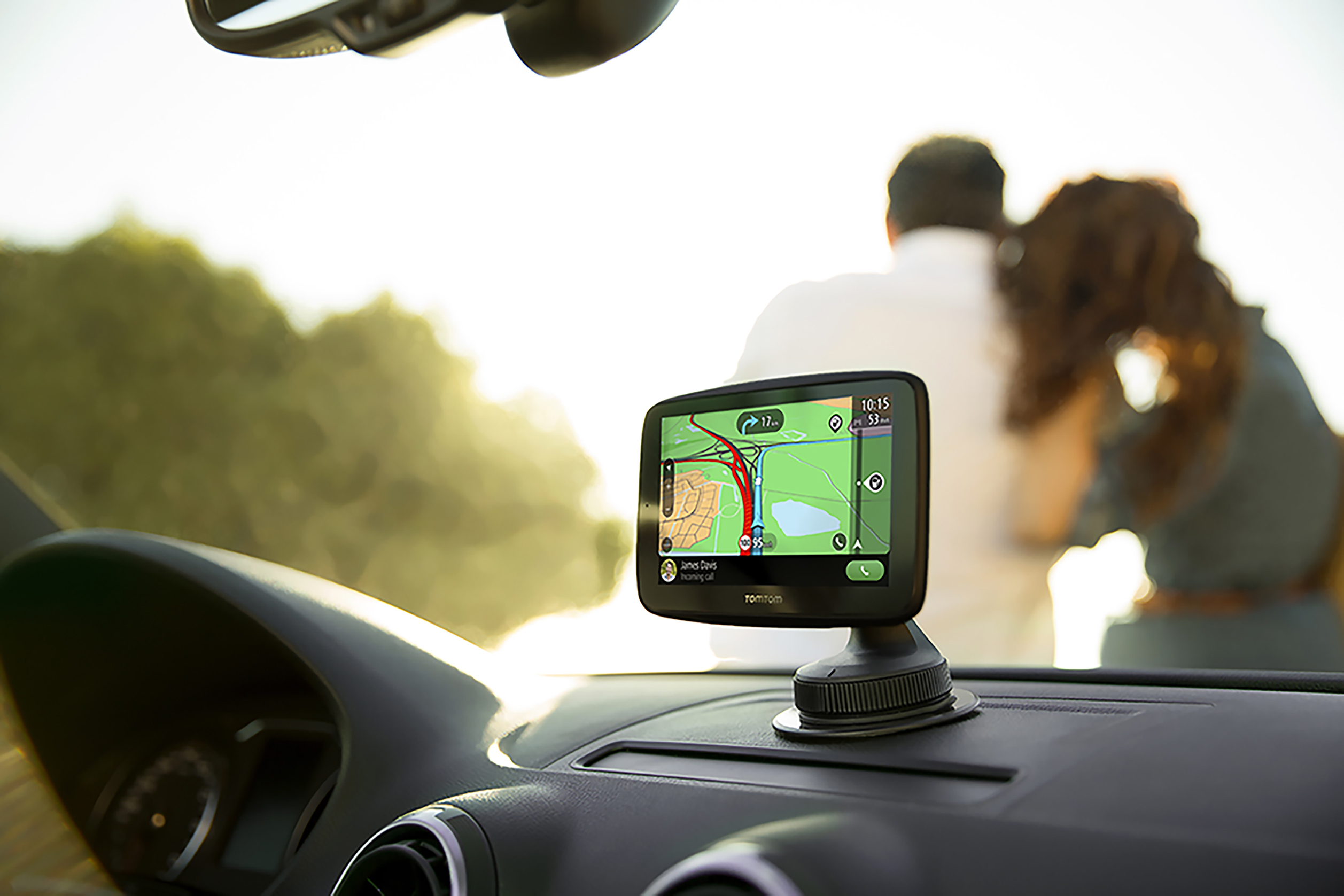 chant Parasit baseball TomTom Go Essential: Powerful navigation seamlessly integrated with  smartphone