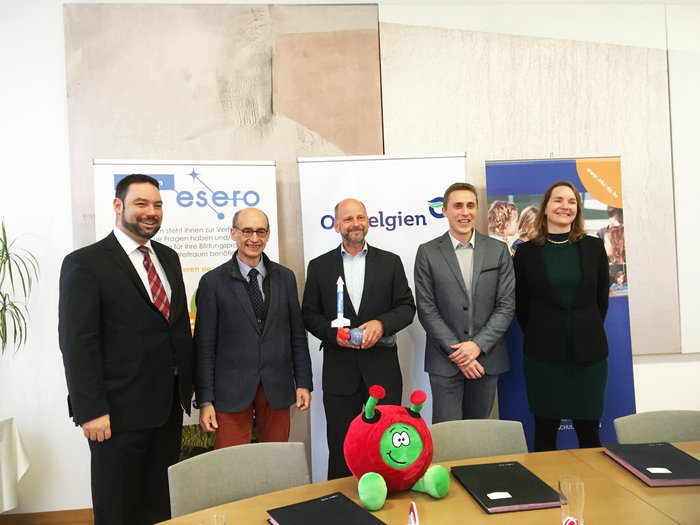 ESERO Belgium signs agreement with Ministry of German-speaking ...