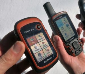 difference between series 4 gps and cellular